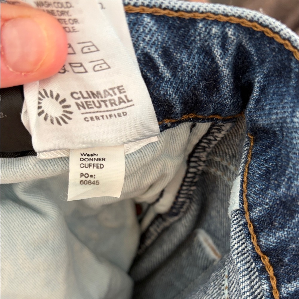 Reformation VAL 90S MID RISE STRAIGHT JEANS IN DONNER CUFFED- 27 - Picture 9 of 10